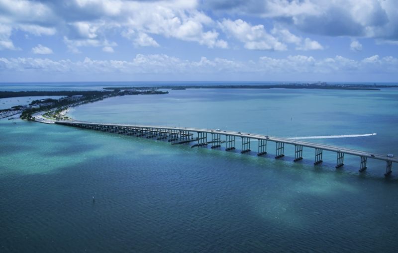 Rickenbacker Causeway - Ponte de acesso para a ilha de Key Biscayne