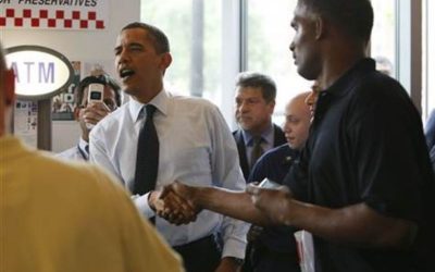 Barack Obama faz parada surpresa no Five Guys