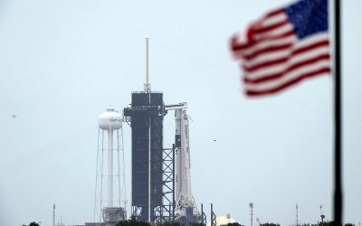 SpaceX prepara lançamento de foguete com astronautas nesta quarta