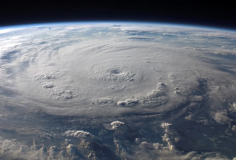 Temporada de furacões será mais ativa que o previsto, e com covid-19