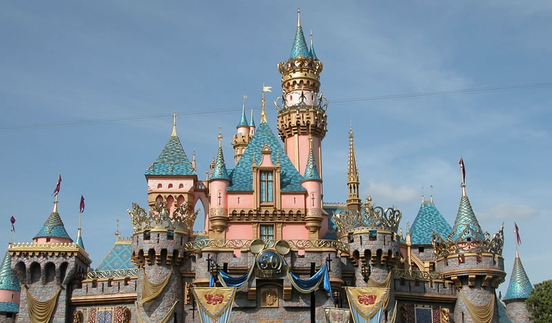 Funcionários da Disney começam a se mudar da Califórnia para a Flórida