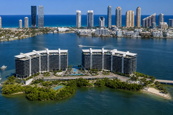 Prive Island Aventura